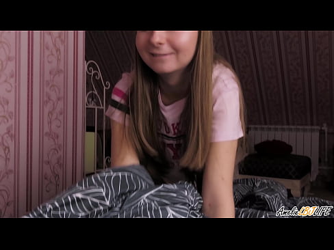 ❤️ Blondie thith thellë BFF-në e saj dhe merr spermë në gojën e saj ❤️ Qyrje në sq.porn-milf300.ru